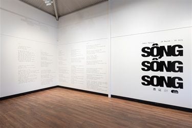 James Nguyen: SÔNG SỐNG SONG