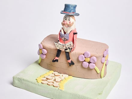 Don’t sit on the cake table