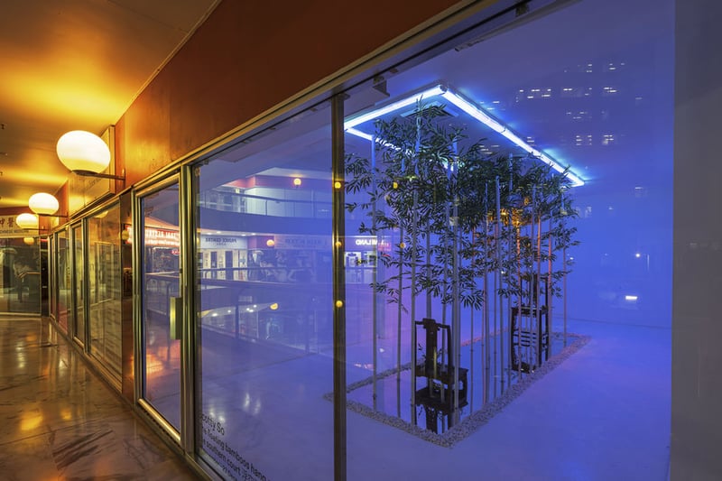 The Floating Bamboos Hang Across the Southern Court